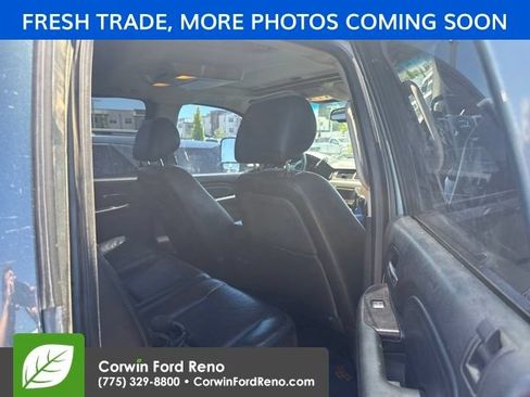 Used 2011 GMC Sierra 2500 Denali w/ Suspension Package, Off-Road AWD/4WD image 7