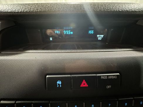 Used 2010 Ford F150 XLT image 23