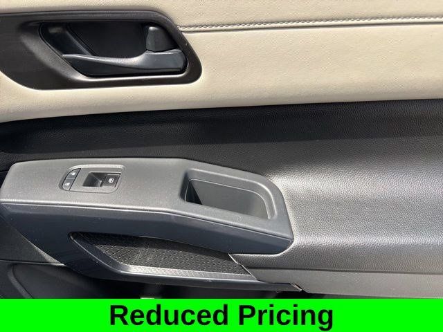 Used 2024 Nissan Pathfinder SV AWD/4WD image 40