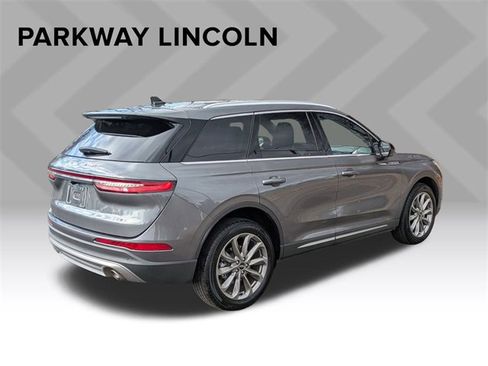 Used 2022 Lincoln Corsair FWD w/ Premium Package image 5