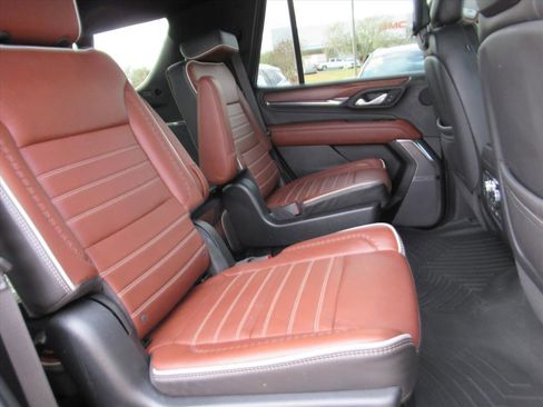 Used 2023 GMC Yukon Denali Ultimate image 34