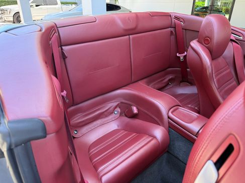 Used 2010 Ferrari California RWD image 39