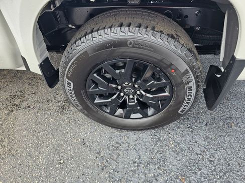 New 2026 Nissan Frontier SV image 10