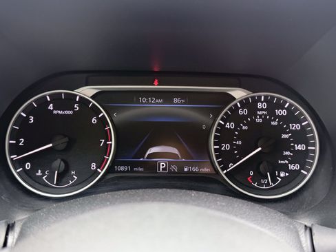 Used 2025 Nissan Sentra SV w/ Trunk Package FWD image 57