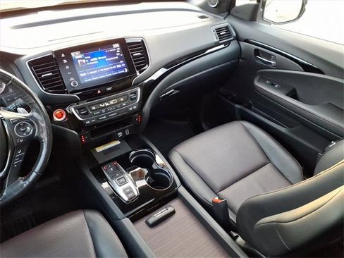 Used 2021 Honda Ridgeline Black Edition image 14
