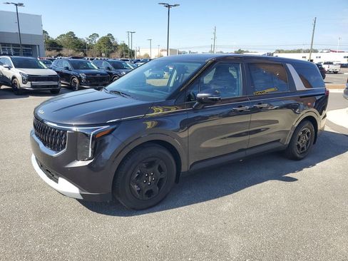 New 2026 Kia Carnival image 2