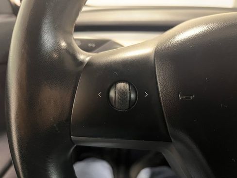 Used 2018 Tesla Model 3 Long Range image 23