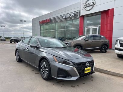 New 2025 Nissan Altima 2.5 SV w/ SV Premium Package