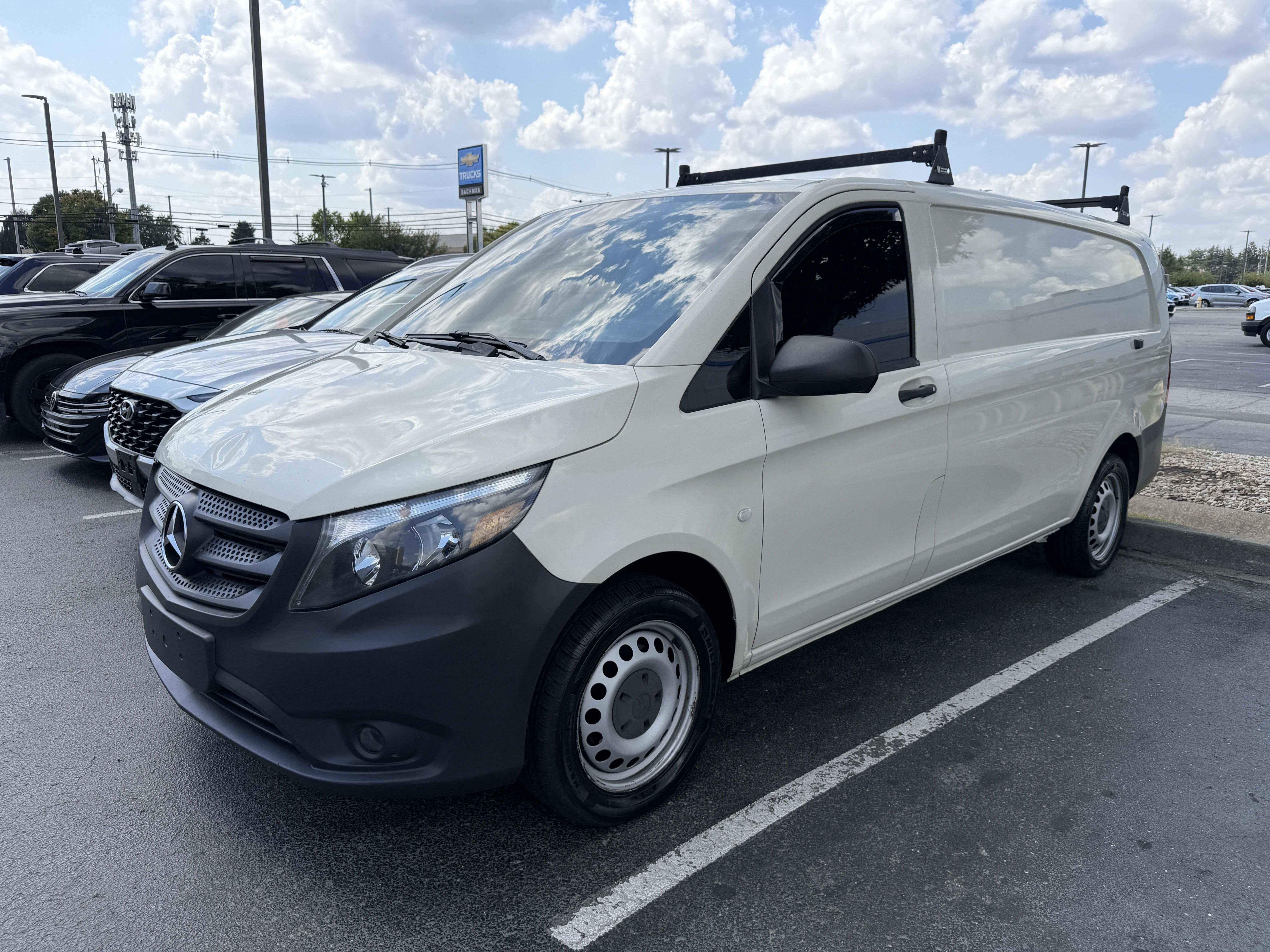 Used 2020 Mercedes-Benz Metris image 4