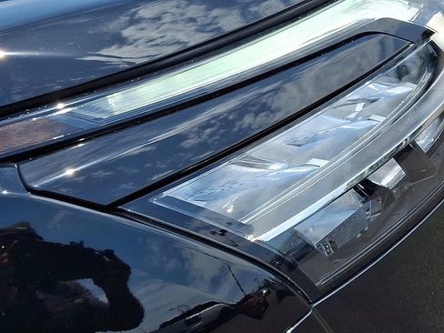 Certified 2023 Nissan Pathfinder SL w/ SL Premium Package AWD/4WD image 9