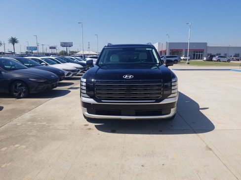 New 2026 Hyundai Palisade Calligraphy FWD image 2