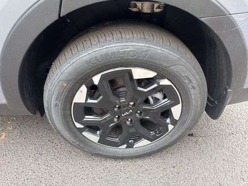 New 2025 Kia Sorento S image 20