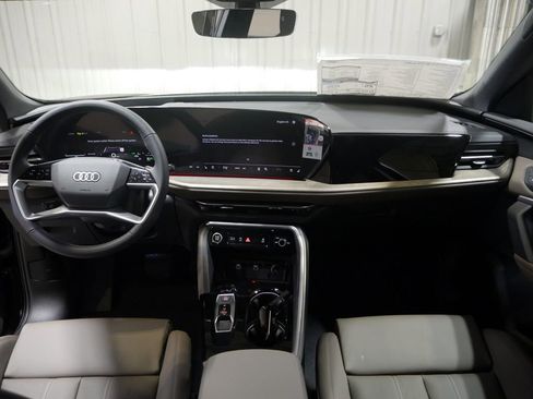 New 2025 Audi Q5 Premium Plus image 32