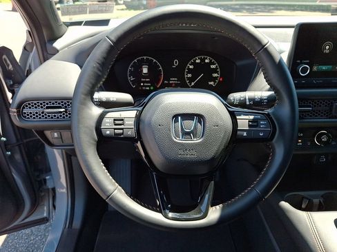 Used 2025 Honda HR-V Sport image 18