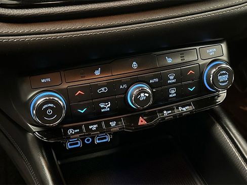 Used 2021 Dodge Durango GT image 21