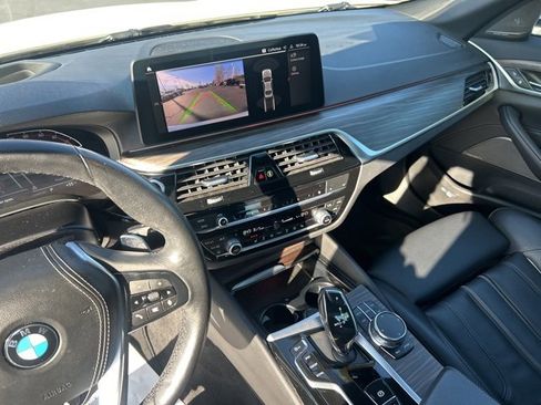 Used 2023 BMW 540i xDrive w/ Premium Package image 27