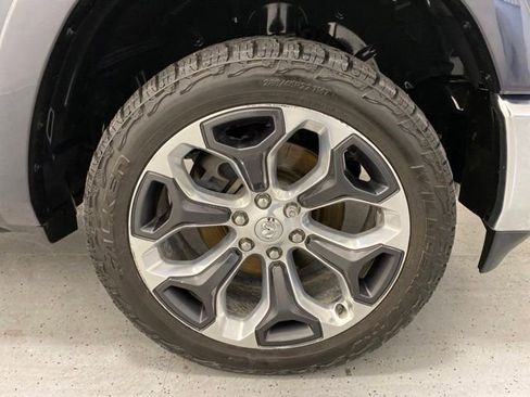 Used 2019 RAM 1500 Limited image 9