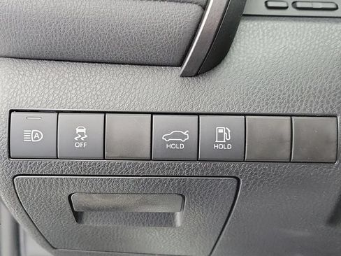 Used 2022 Toyota Camry XSE FWD image 32