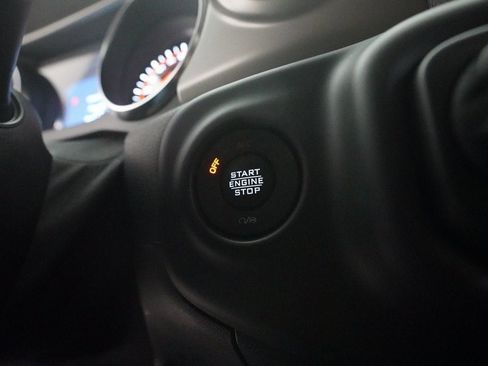 Used 2021 Jeep Gladiator Willys image 29