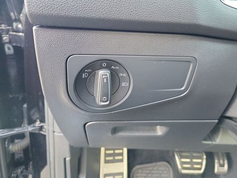 Used 2020 Volkswagen Tiguan SEL Premium R-Line w/ 3rd Row Seat Package image 31