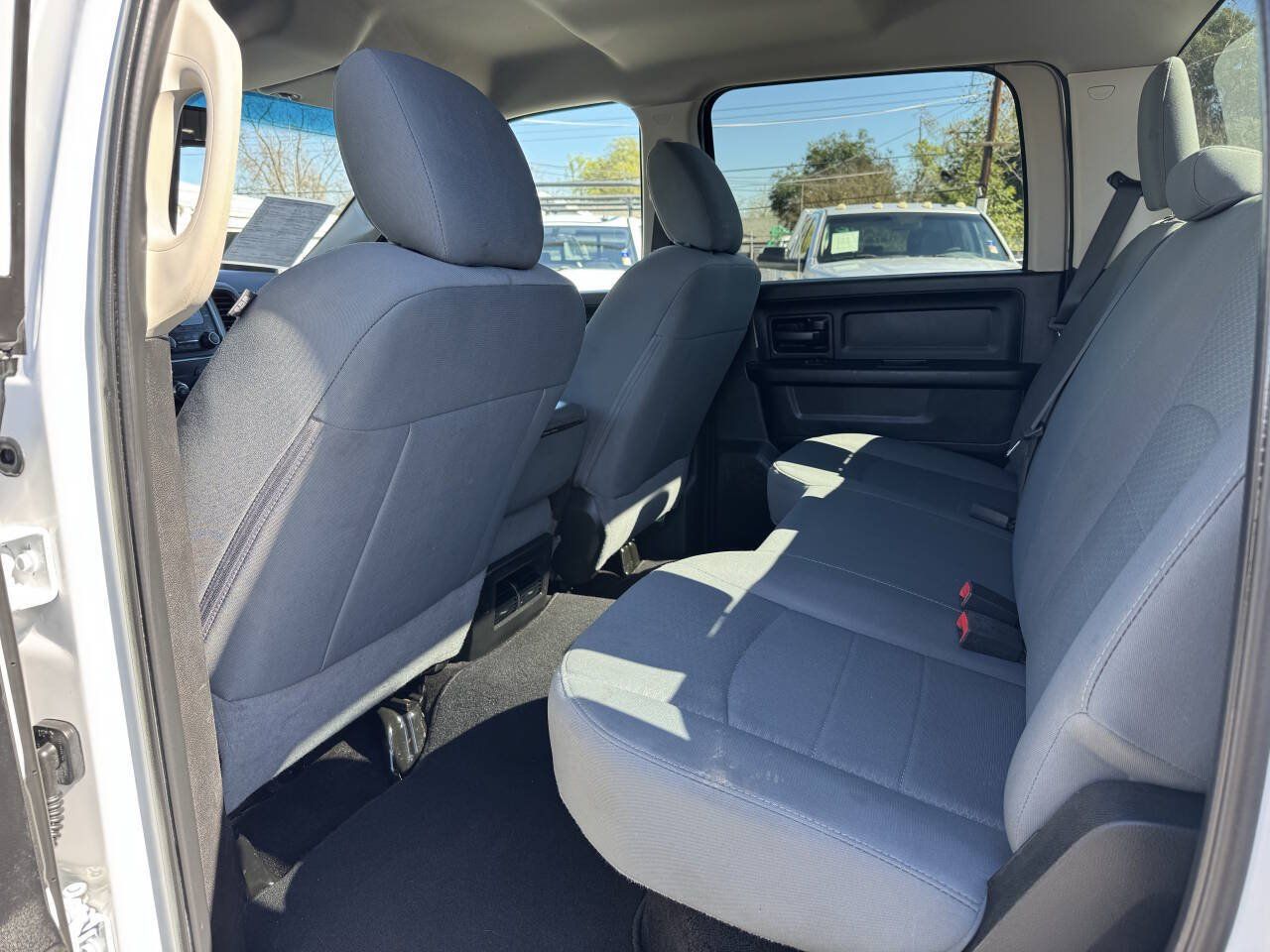 Used 2018 RAM 2500 Tradesman w/ Chrome Appearance Group AWD/4WD image 18