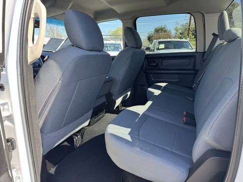 Used 2018 RAM 2500 Tradesman w/ Chrome Appearance Group AWD/4WD image 18