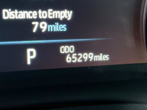Certified 2025 Toyota Sienna XLE FWD image 30