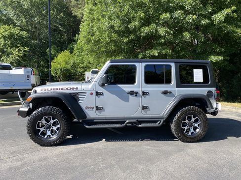 Used 2023 Jeep Wrangler Unlimited Rubicon w/ LED Lighting Group AWD/4WD image 6