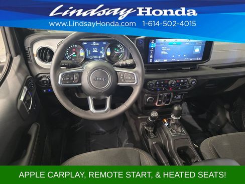 Used 2025 Jeep Wrangler Unlimited Sahara AWD/4WD image 12