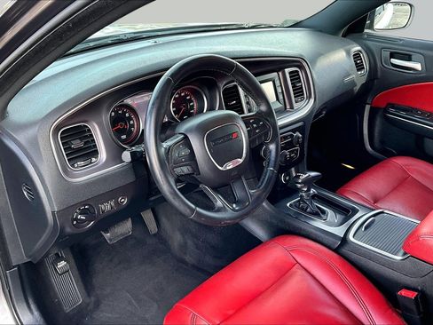 Used 2015 Dodge Charger SE w/ Popular Equipment Group image 12