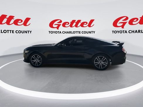 Used 2017 Ford Mustang Premium image 5