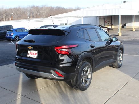 New 2026 Chevrolet Trax LT w/ LT Convenience Package image 4