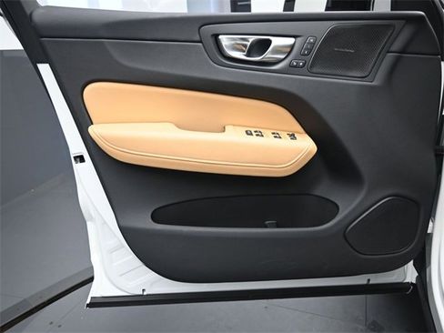 Used 2025 Volvo XC60 T8 Ultra w/ Protection Package Premier image 20