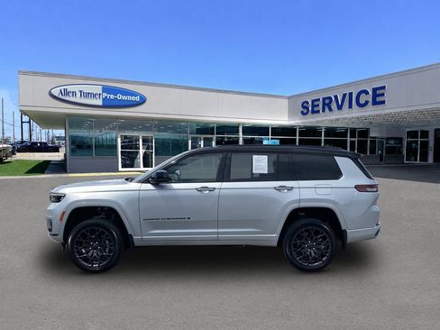Used 2023 Jeep Grand Cherokee L Summit AWD/4WD image 5
