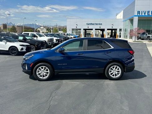 Used 2022 Chevrolet Equinox LT w/ LPO, Cargo Package AWD/4WD image 19