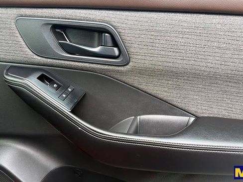 Used 2022 Nissan Rogue S FWD image 21