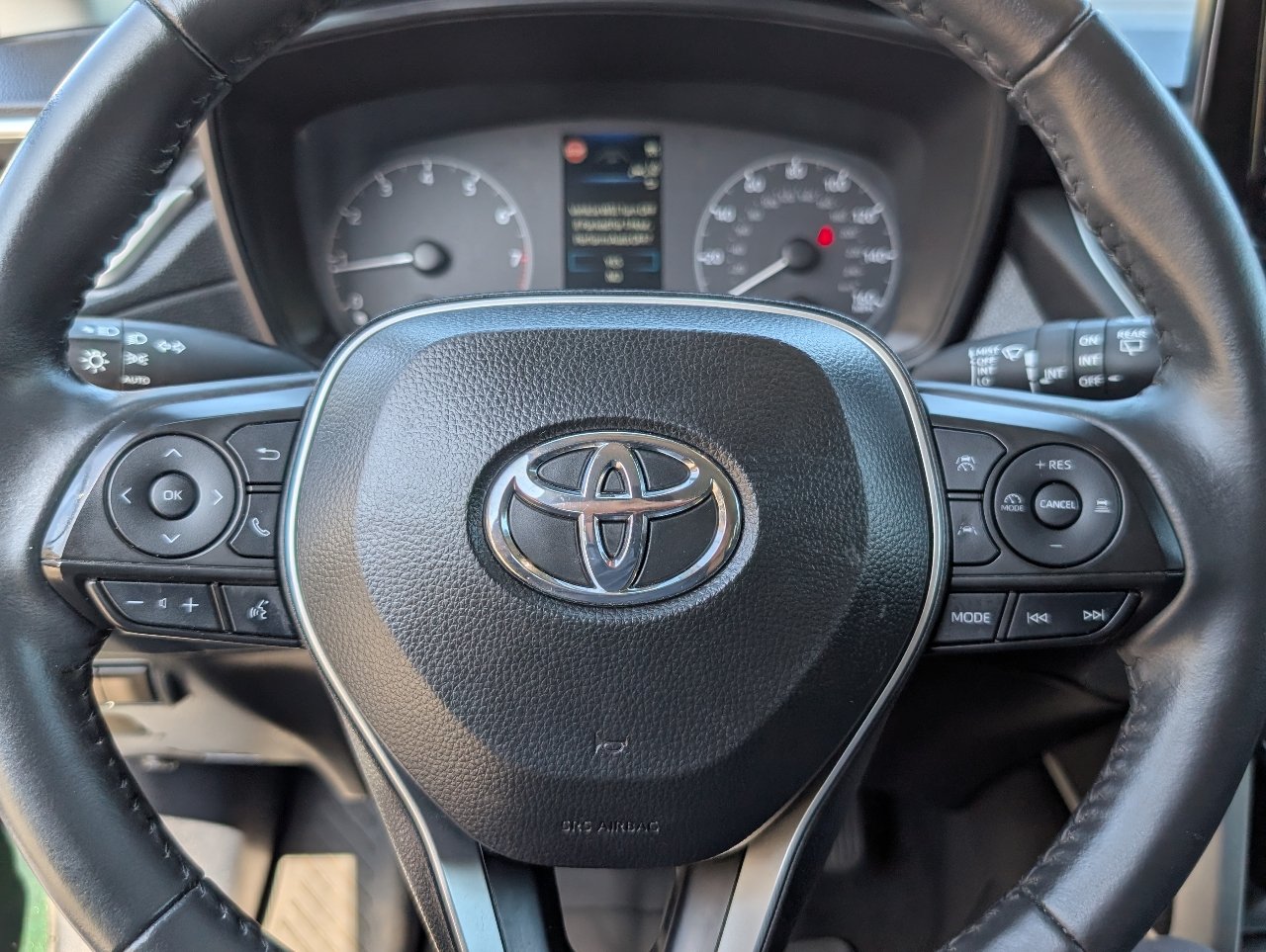 Used 2024 Toyota Corolla Cross LE FWD image 18