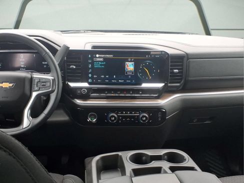 Certified 2024 Chevrolet Silverado 1500 LT AWD/4WD image 11