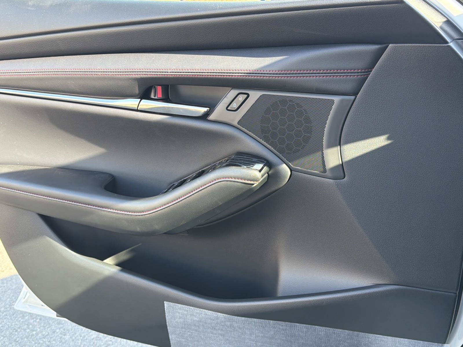 New 2026 MAZDA MAZDA3 Carbon AWD/4WD image 18