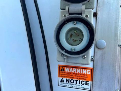 Used 2016 Chevrolet Express 4500 image 12