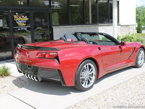 Used 2014 Chevrolet Corvette Stingray Convertible w/ 3LT Preferred Equipment Group RWD image 17