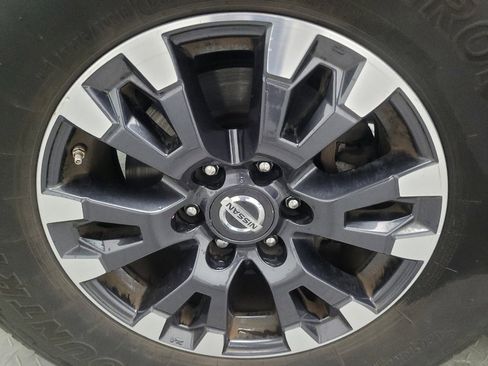 Used 2019 Nissan Titan PRO-4X w/ Pro-4x Convenience Package image 31