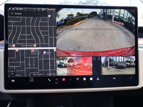 Used 2022 Tesla Model S image 55