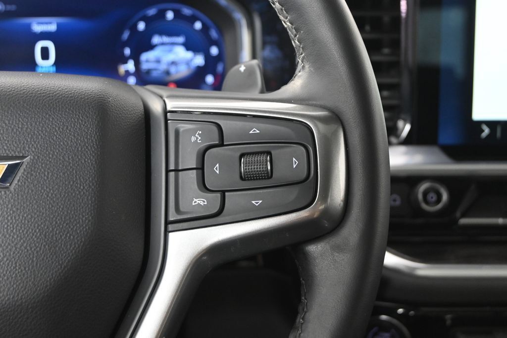 Used 2025 Chevrolet Silverado 1500 LTZ w/ LTZ Premium Package AWD/4WD image 37