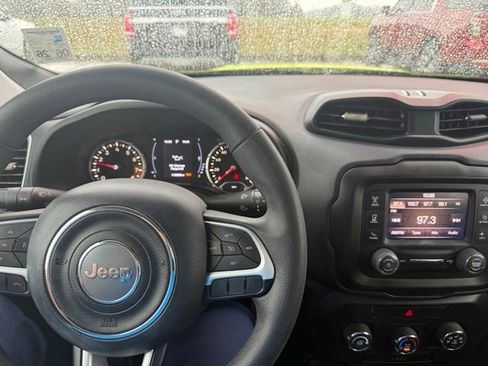 Used 2018 Jeep Renegade Sport w/ Power & Air Group image 7