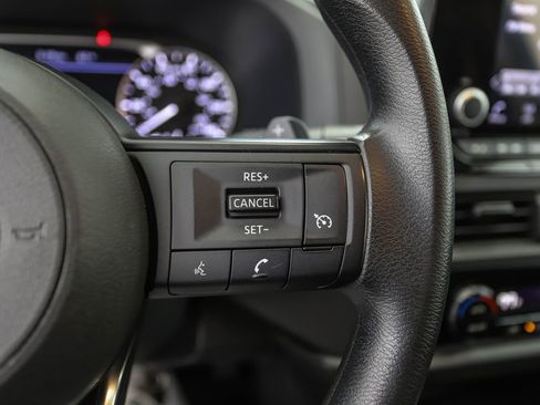 Used 2023 Nissan Pathfinder S AWD/4WD image 13