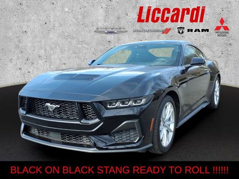 Used 2024 Ford Mustang GT Premium RWD image 3