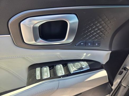 New 2025 Kia Sorento SX Prestige image 16