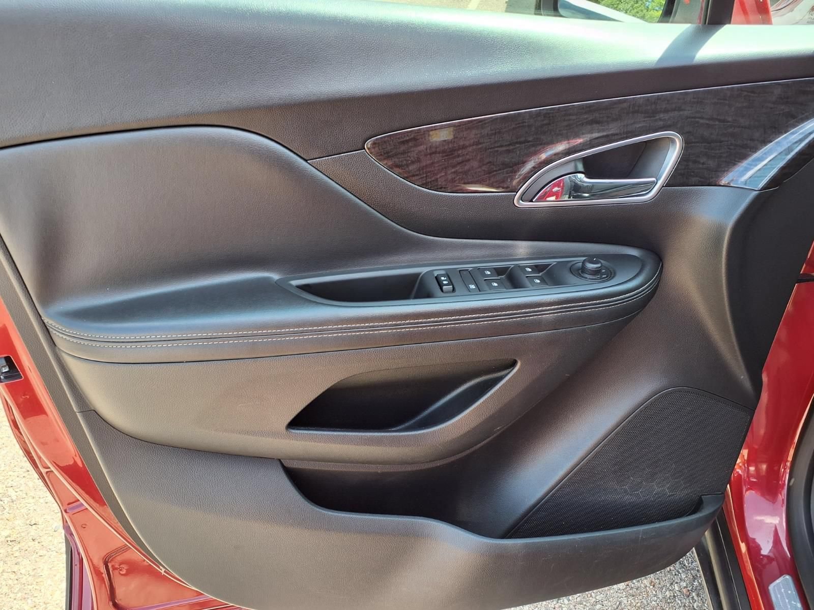 Used 2016 Buick Encore Convenience FWD image 13