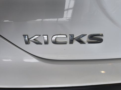 Used 2024 Nissan Kicks S image 26